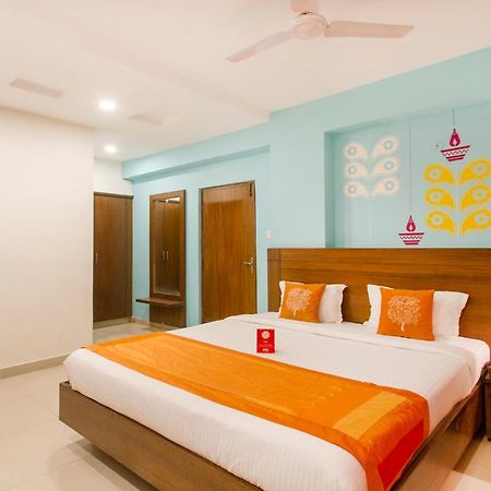 Vaccinated Staff - Oyo 11400 The Down Town Suites Hyderabad Exterior photo