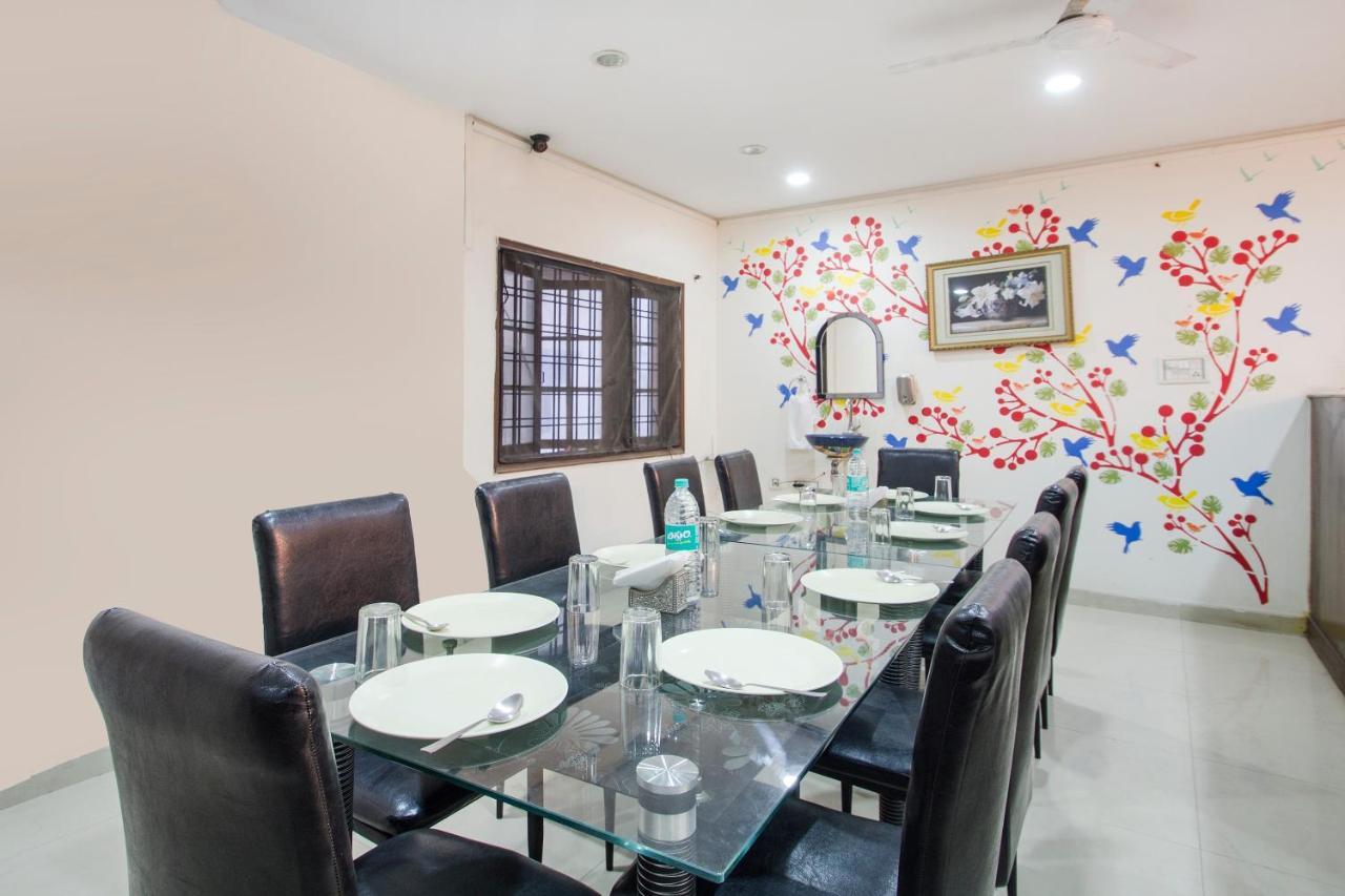 Vaccinated Staff - Oyo 11400 The Down Town Suites Hyderabad Exterior photo