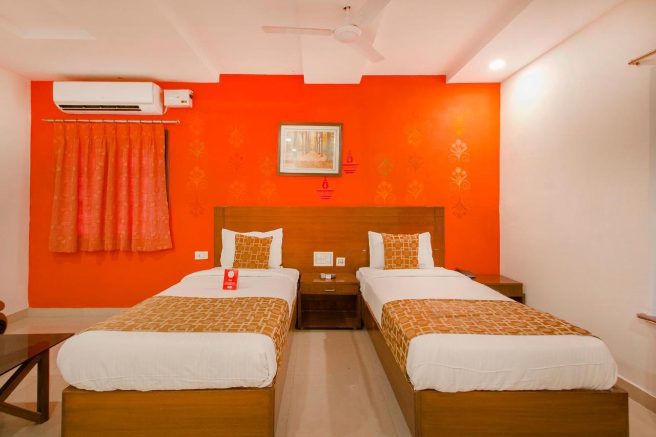 Vaccinated Staff - Oyo 11400 The Down Town Suites Hyderabad Exterior photo