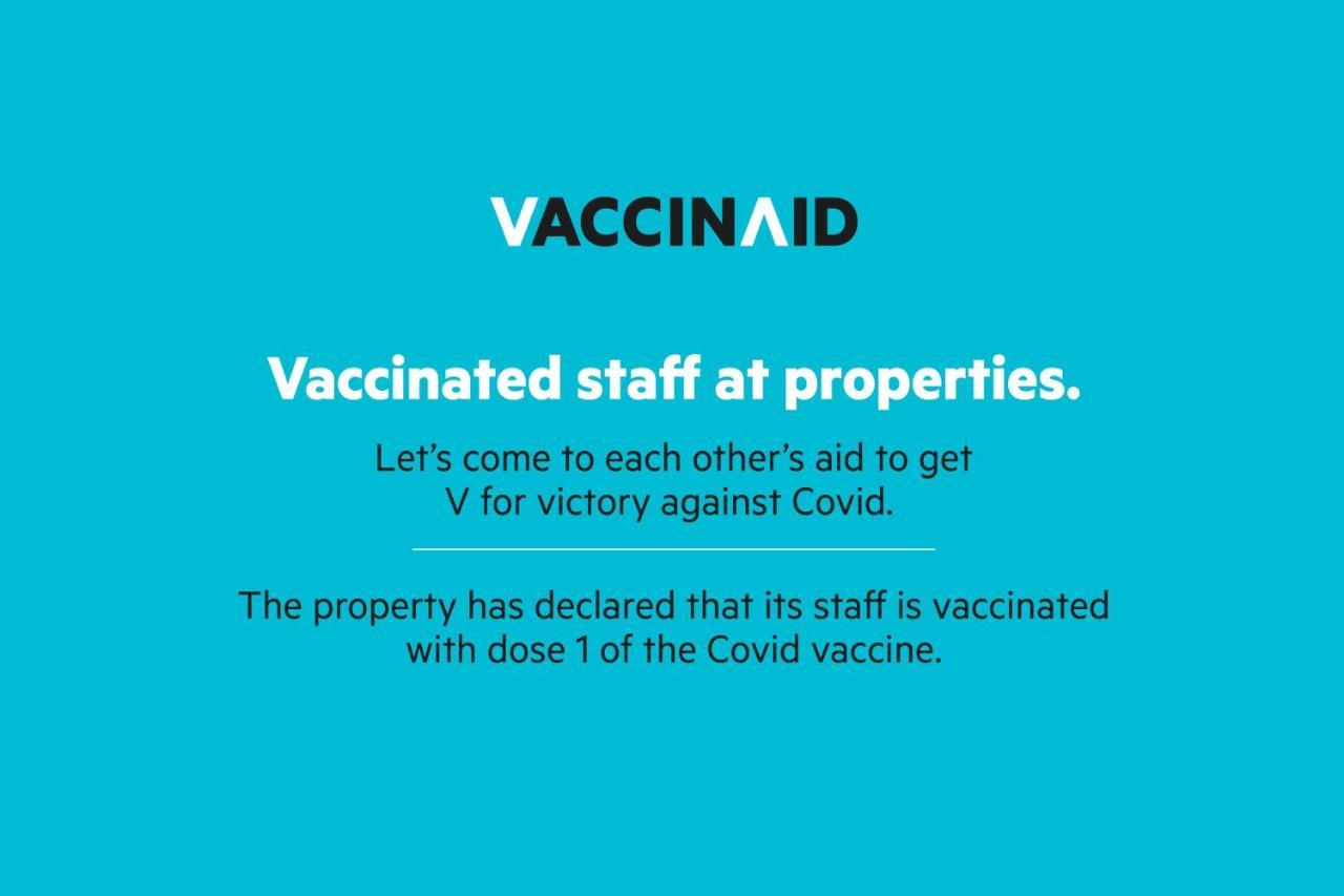 Vaccinated Staff - Oyo 11400 The Down Town Suites Hyderabad Exterior photo